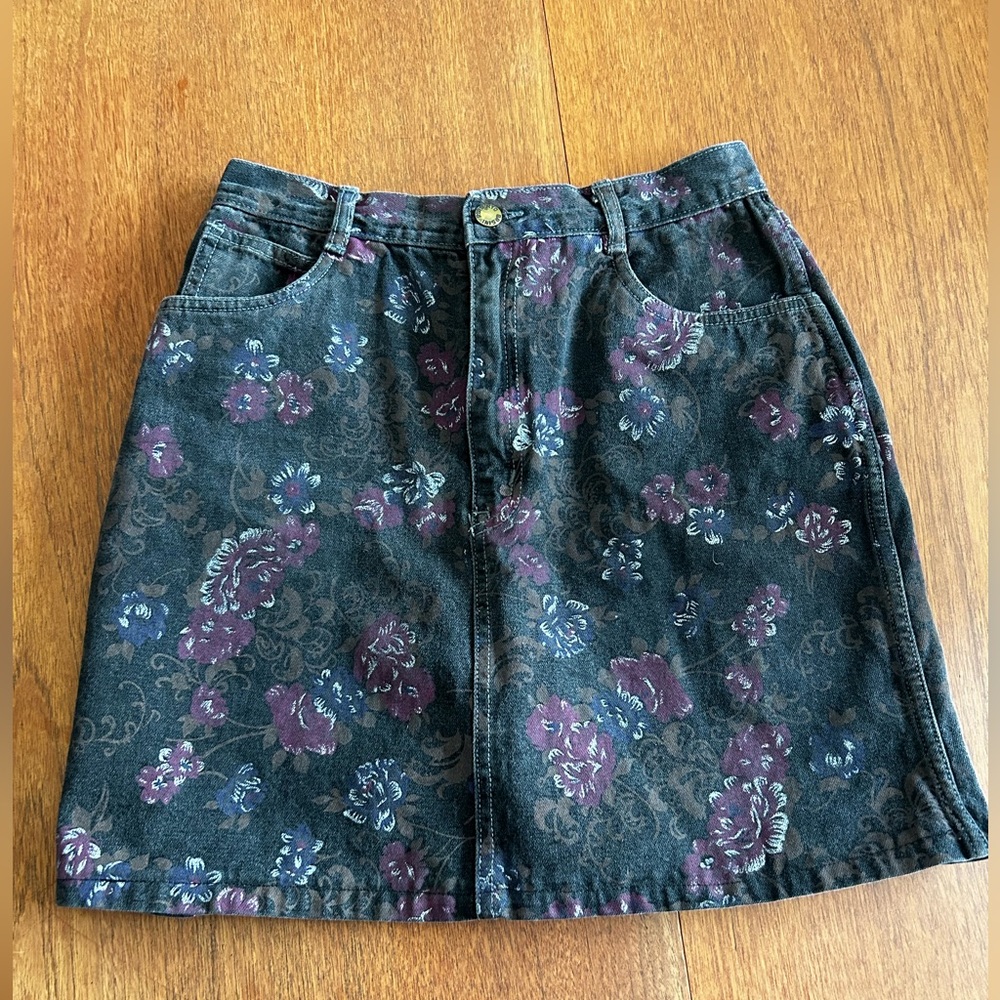 1980s jean mini skirt vintage 80s floral Roberto Orsini high waisted denim